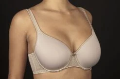Reggiseno Con Ferretto Coppa Imbottita C Tessuto Traspirante Selene Art. Fabiola 8 Reggiseno Con Ferretto Coppa Imbottita C Tessuto Traspirante Selene Art. Fabiola -Intimo Bello Negozio fabiola tierra 17w7578